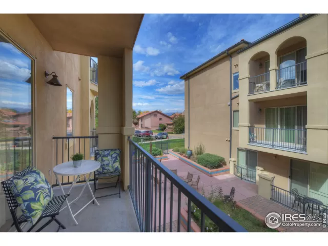 MLS: 976356 Condo For Sale