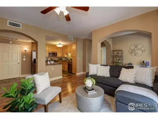 Photo #2: 976356 Listing