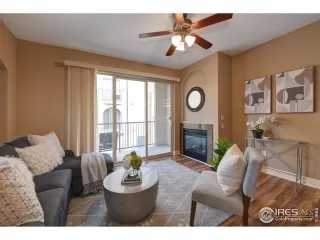 Photo #5: 976356 Listing