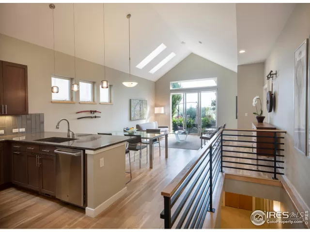 MLS: 976375 Condo For Sale