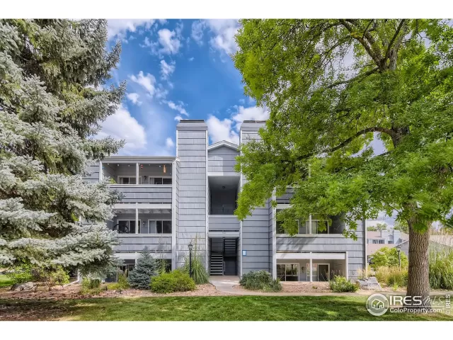 MLS: 976411 Condo For Sale