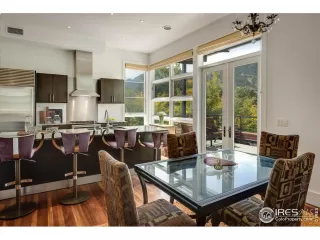 Photo #4: 976436 Listing