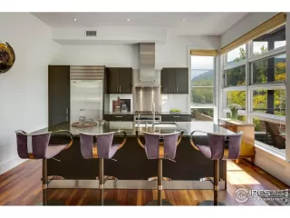 Photo #5: 976436 Listing