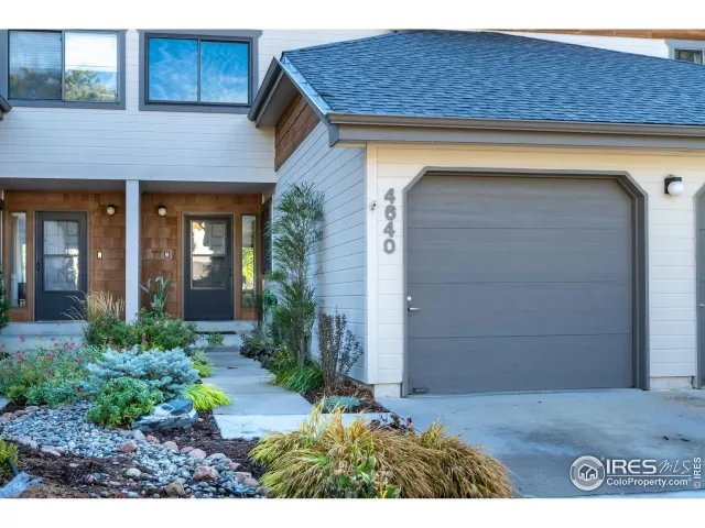 MLS: 976440 Condo For Sale