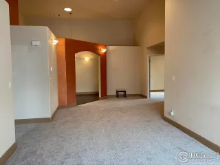 Photo #3: 976446 Listing