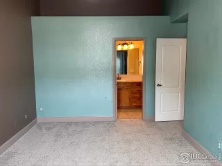 Photo #6: 976446 Listing