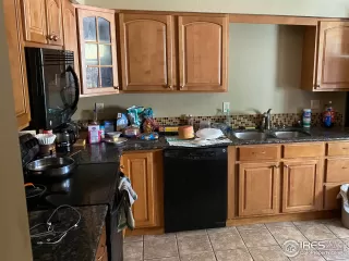 Photo #2: 976460 Listing