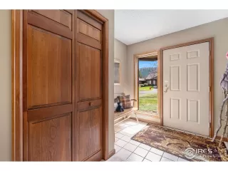 Photo #3: 976466 Listing