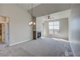 Photo #5: 976598 Listing