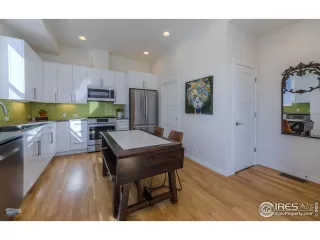 Photo #6: 976613 Listing