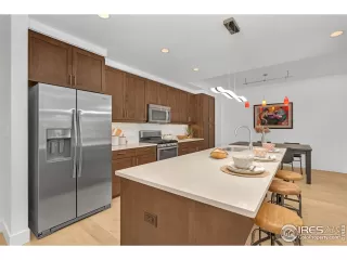 Photo #6: 976649 Listing