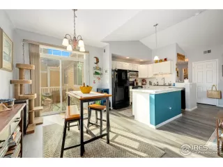 Photo #5: 976708 Listing