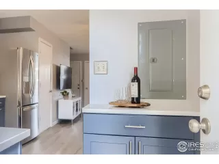 Photo #6: 976717 Listing