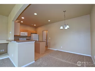Photo #4: 976802 Listing