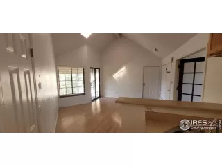 Photo #3: 976807 Listing