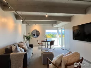 Photo #3: 976820 Listing