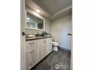 Photo #6: 976820 Listing