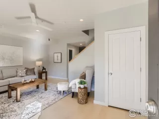 Photo #4: 976831 Listing