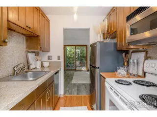 Photo #5: 976844 Listing