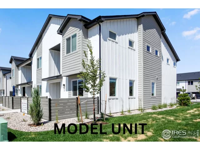 MLS: 976860 Condo For Sale