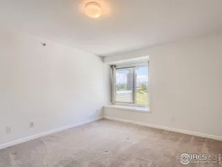 Photo #5: 976905 Listing 