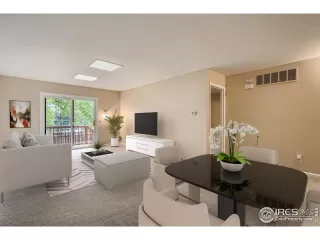 Photo #4: 976932 Listing