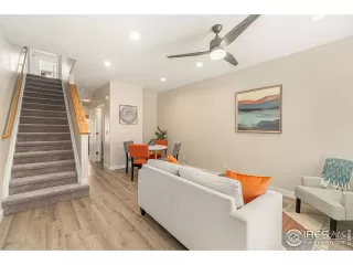 Photo #5: 976951 Listing