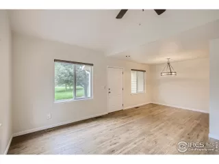 Photo #6: 976968 Listing 