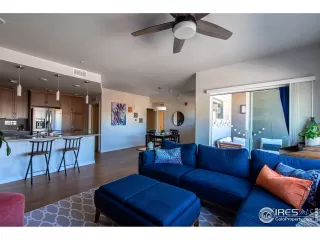 Photo #6: 976974 Listing