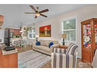 Photo #5: 976993 Listing