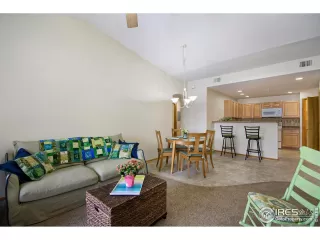 Photo #6: 977035 Listing