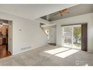 Photo #4: 977043 Listing