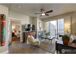 Photo #6: 977095 Listing