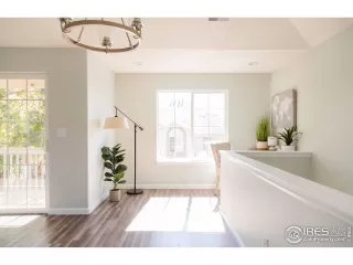 Photo #5: 977106 Listing