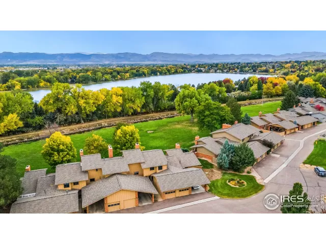 MLS: 977132 Condo For Sale