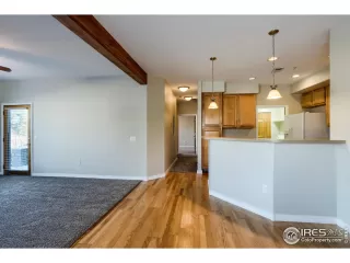 Photo #6: 977145 Listing