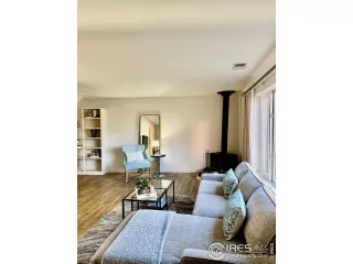 Photo #4: 977165 Listing 