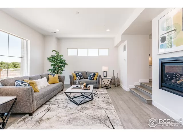 MLS: 977283 Condo For Sale