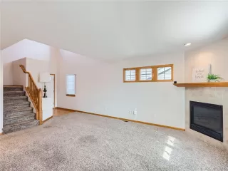 Photo #5: 9772965 Listing