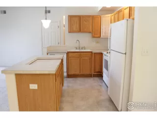 Photo #4: 977399 Listing