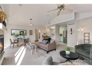 Photo #3: 977402 Listing