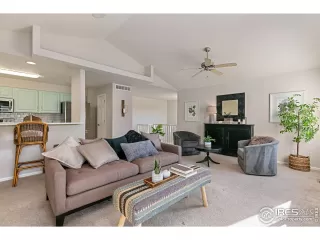 Photo #4: 977402 Listing