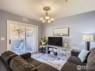 Photo #3: 977501 Listing