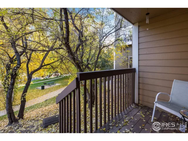 MLS: 977524 Condo For Sale