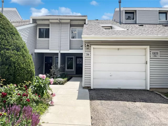 MLS: 9777700 Condo For Sale