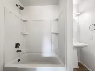 Photo #6: 9777700 Listing