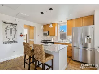 Photo #5: 977823 Listing 