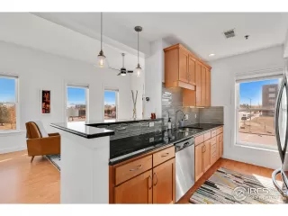 Photo #6: 977826 Listing