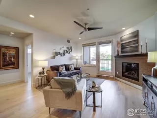 Photo #5: 977834 Listing