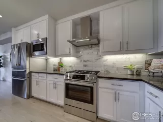 Photo #6: 977834 Listing